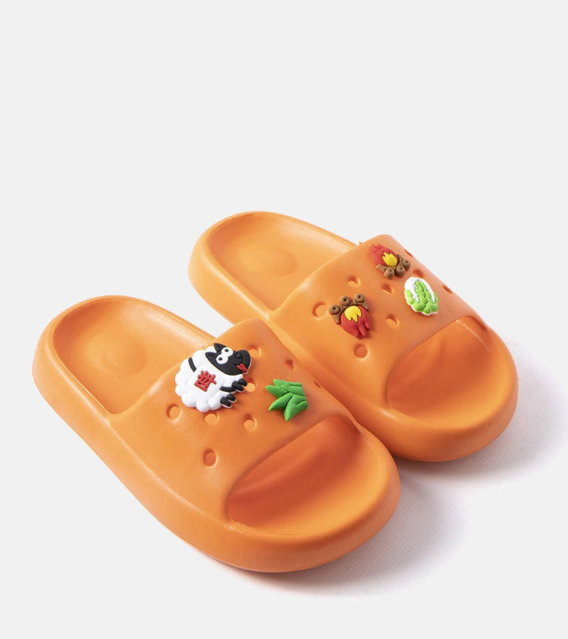 Žabky Hilaire s oranžovými cvočky