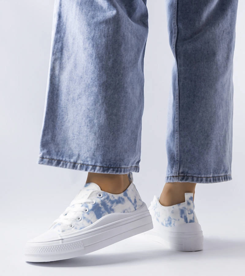 Bílé tenisky s modrým akcentem Blais