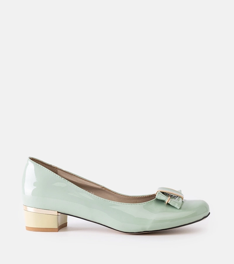 Světle zelené lodičky na nízkém podpatku Fadhe