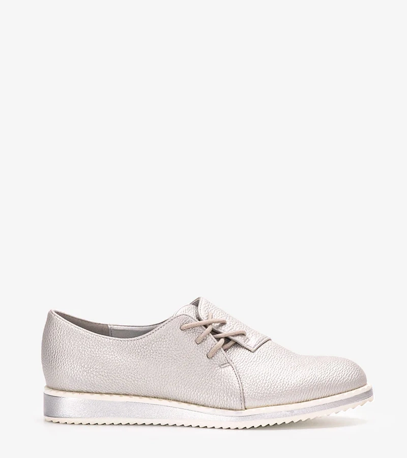 Stříbrné polobotky Ruma