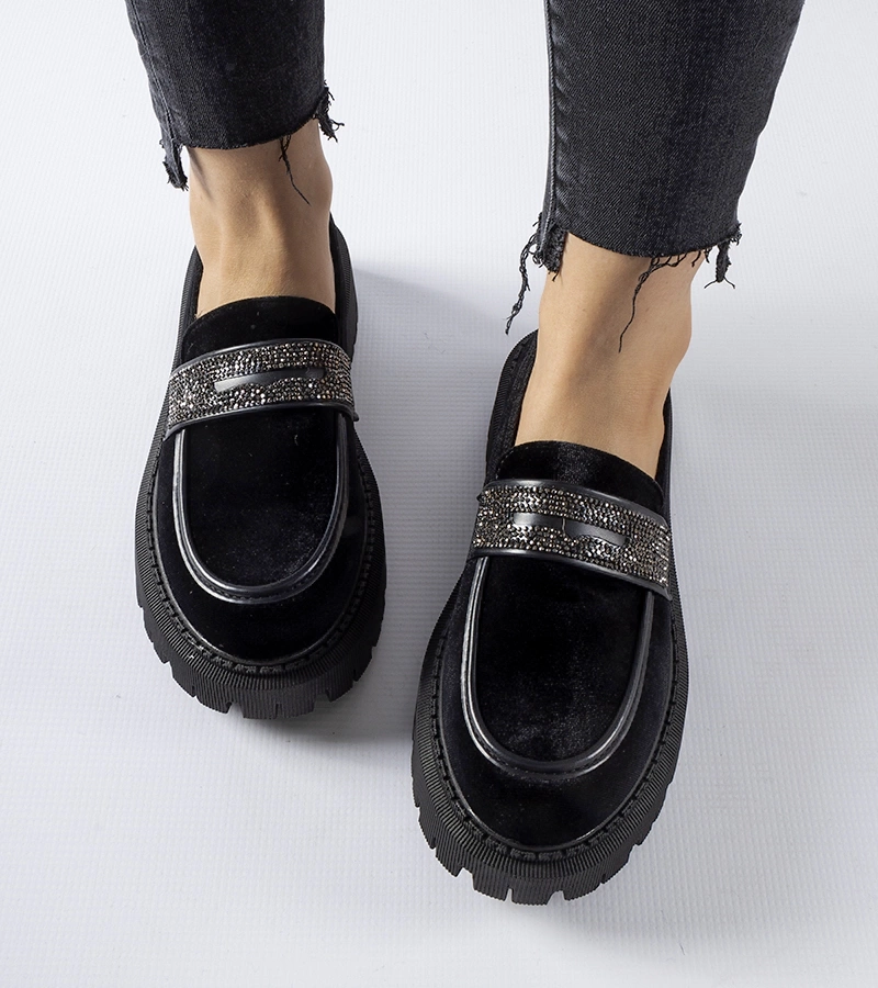 Černé mokasíny zdobené zirkony Longuelo