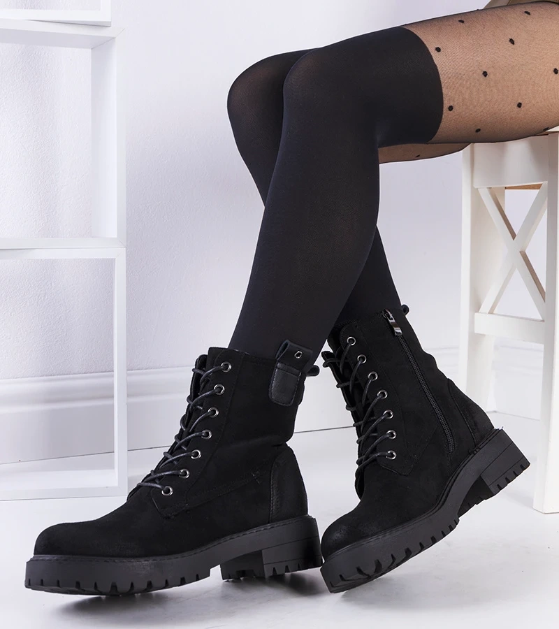 Trapery Wellspring z černého ekologického semiše