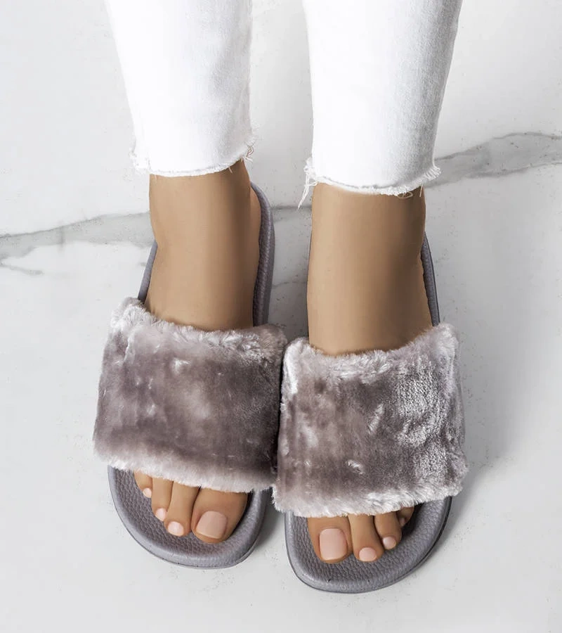 Šedé žabky s kožešinou Ivory