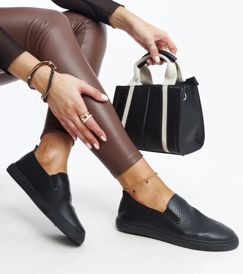 Černé polobotky Sanan