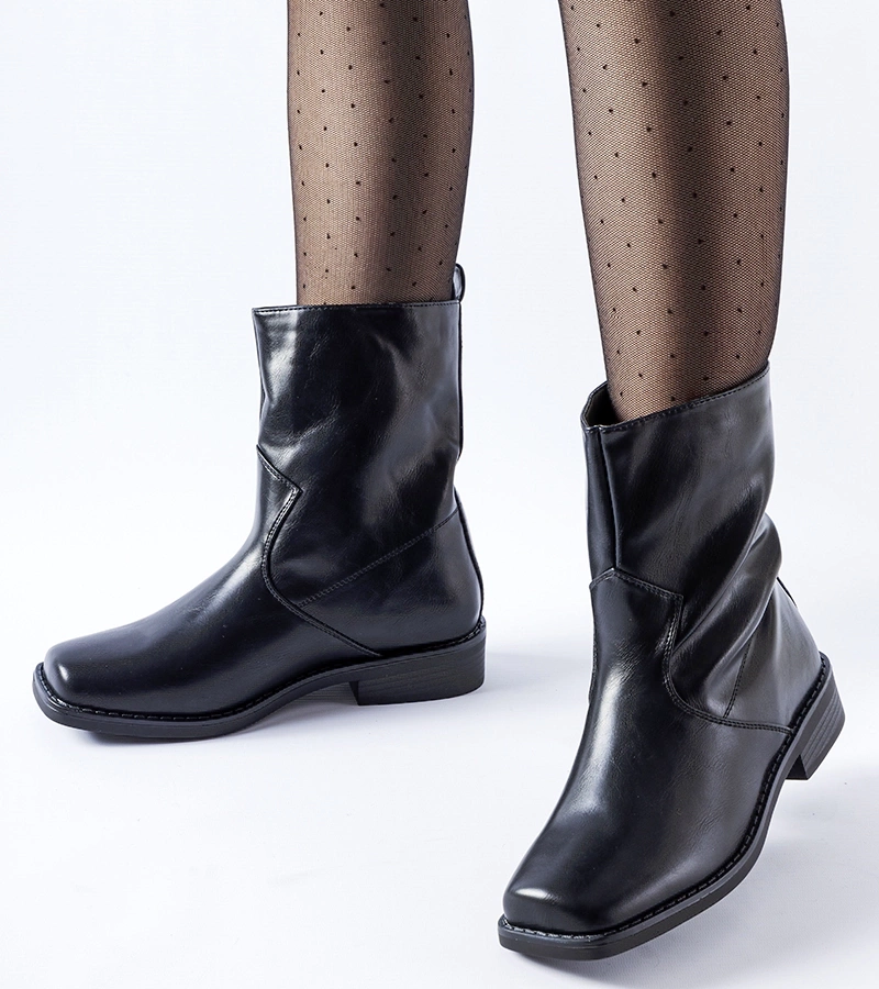 Černé zateplené kotníkové boty s obdélníkovou špičkou Bel