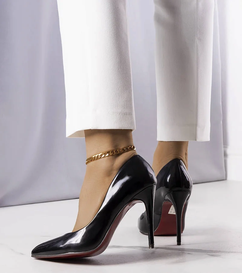 Černé lakované jehlové podpatky Zayd