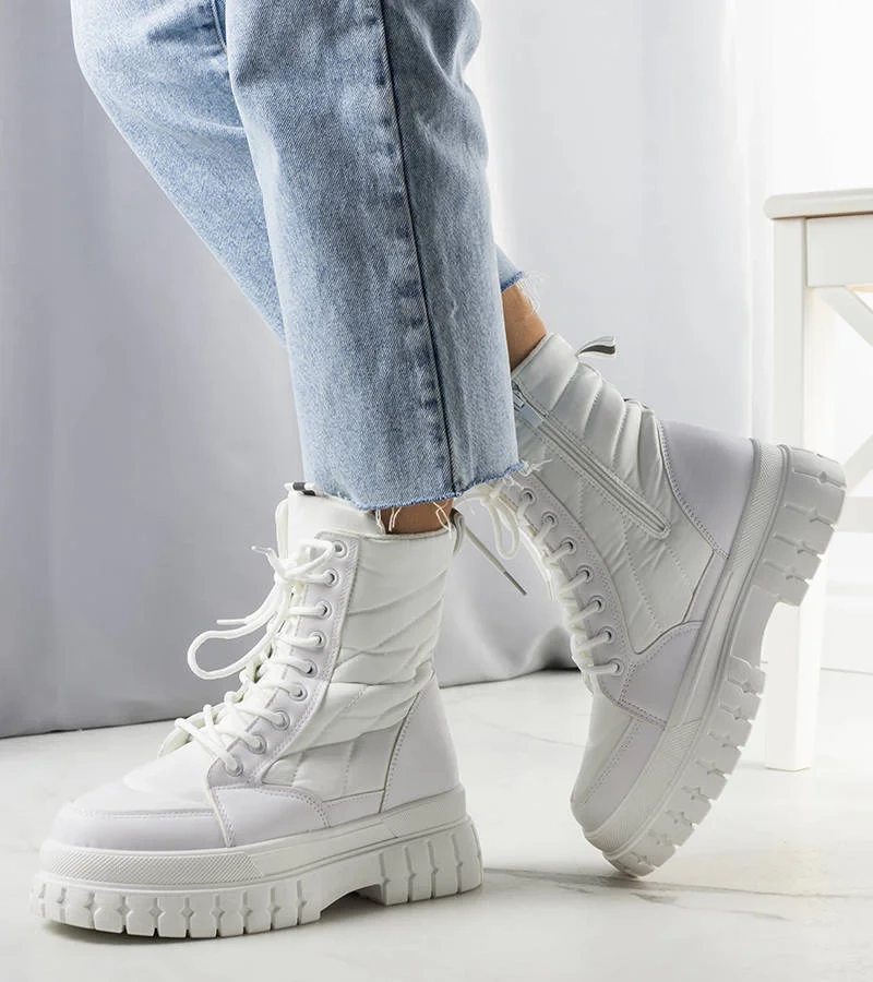 Bílé zateplené sněhule Arinna