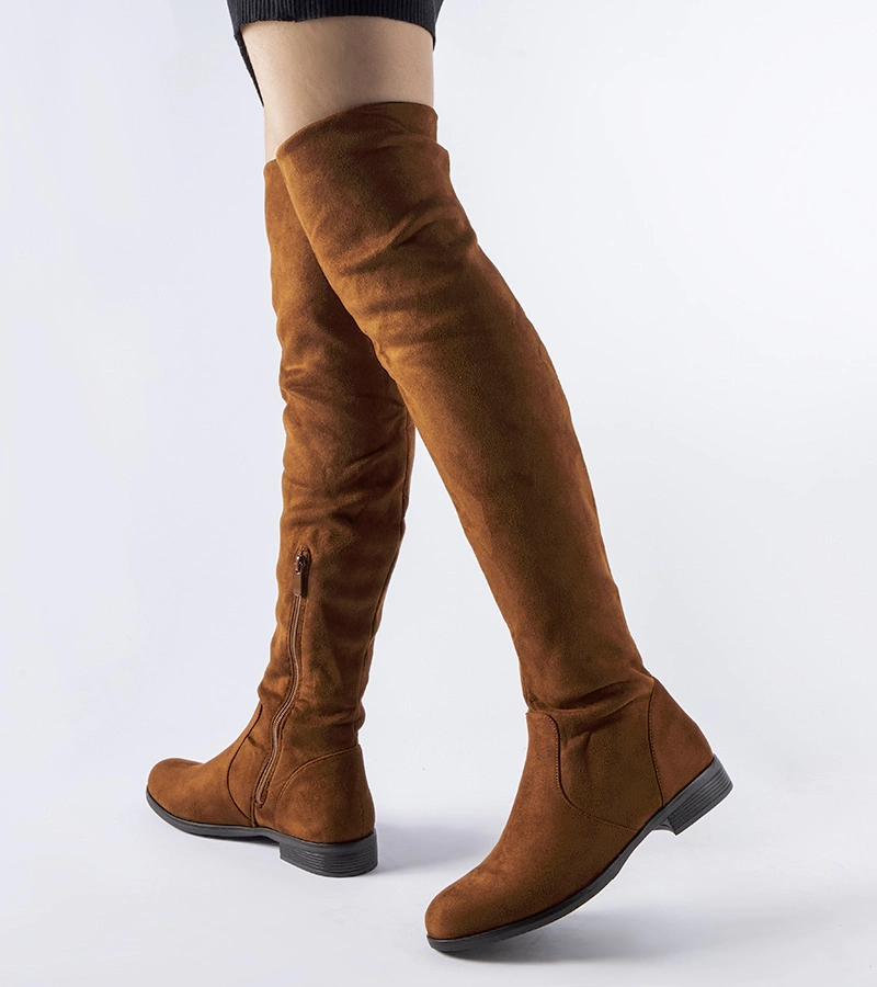 Dlouhé hnědé teplé kozačky z ekosuede Scandale.