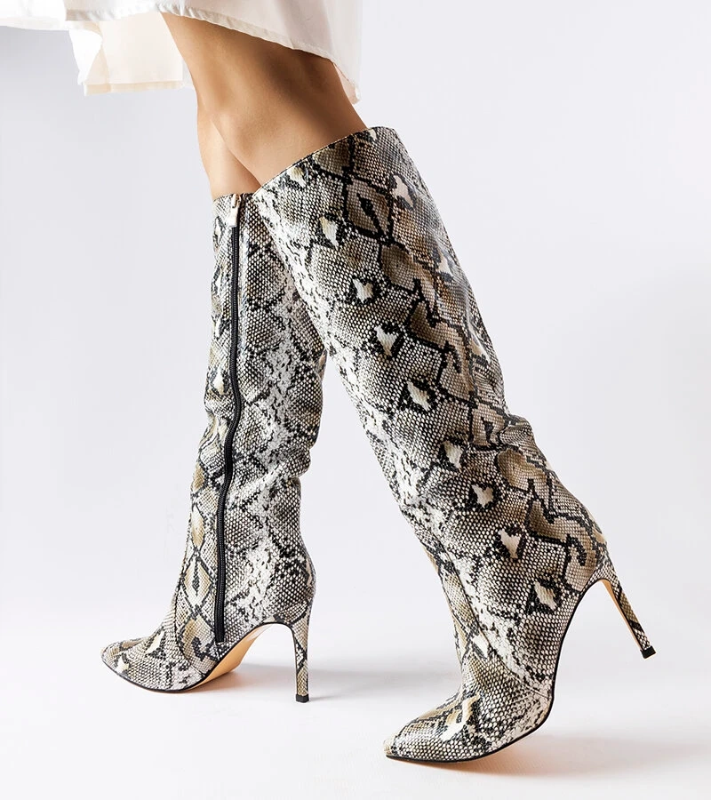 Černé boty na podpatku z hadí kůže Carmine