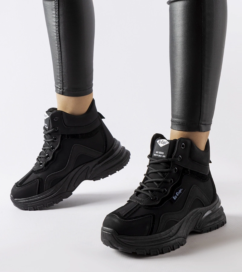 Černé trapery Lee Cooper LCJ-23-44-1976L