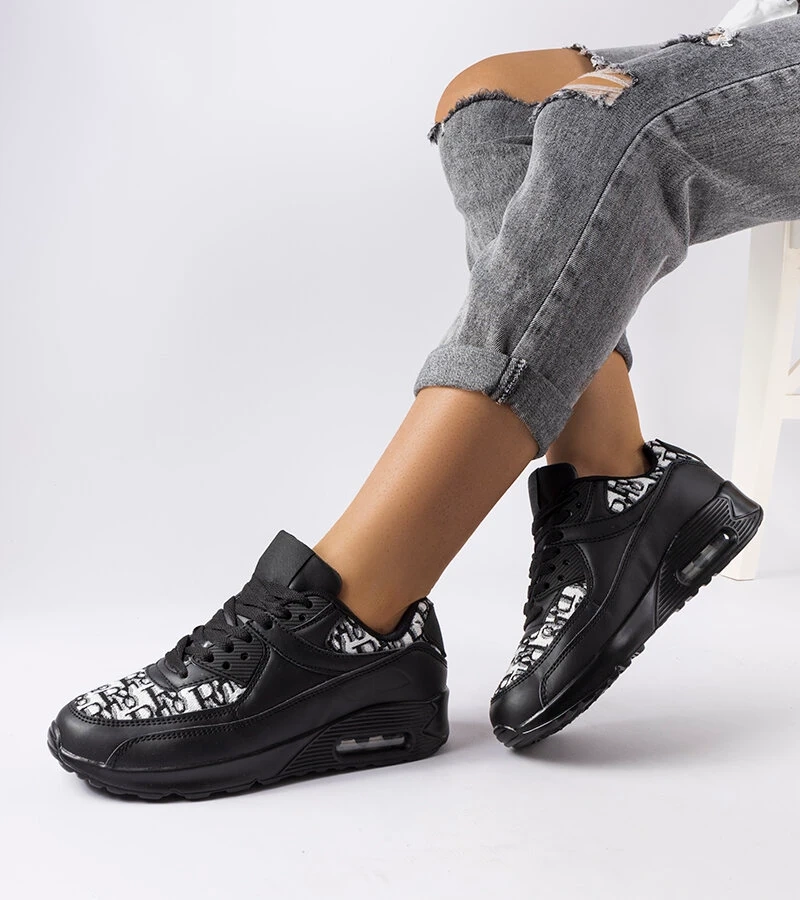 Černé tenisky se vzorovanou vložkou Brattiro