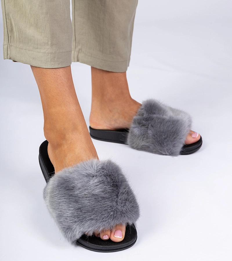 Šedé pantofle s kožešinou Manny