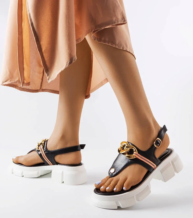 Černé sandály Breana - japonky na pevné podrážce