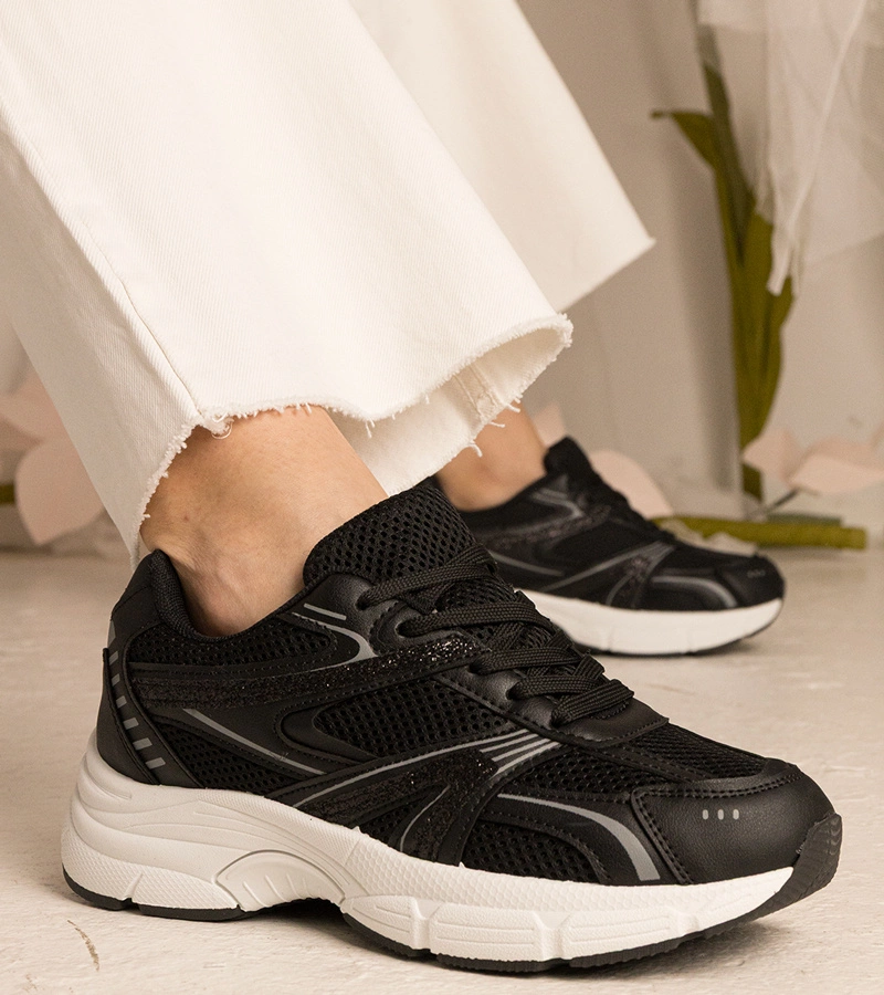 Černé dámské sportovní tenisky s brokátem Bakari