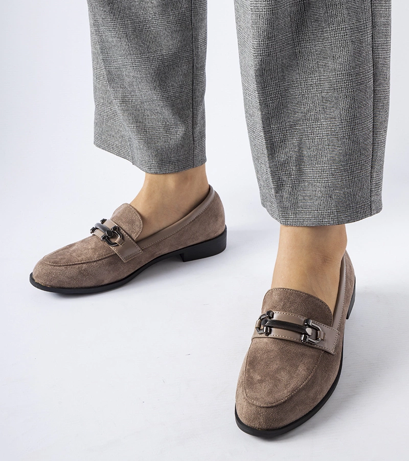 Hnědé mokasíny s přezkou z ekokožešiny Tavernelle