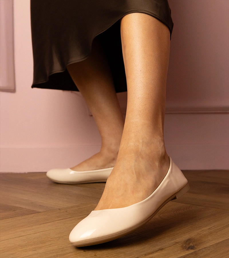 Béžové lakované baleríny Aurika