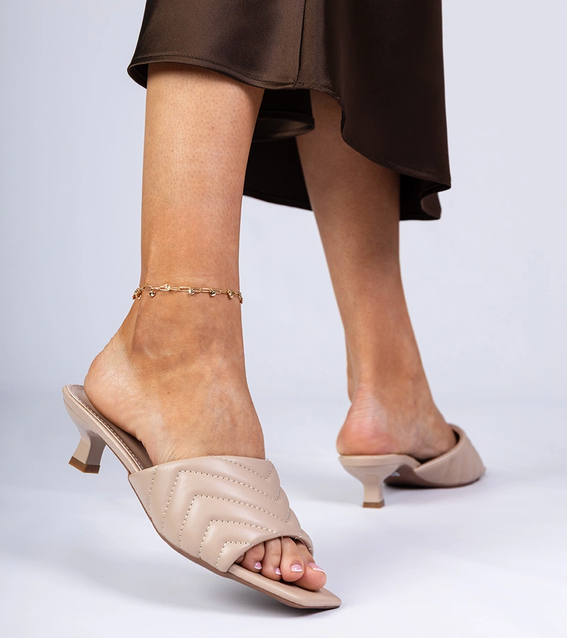 Béžové žabky Launay na nízkém podpatku