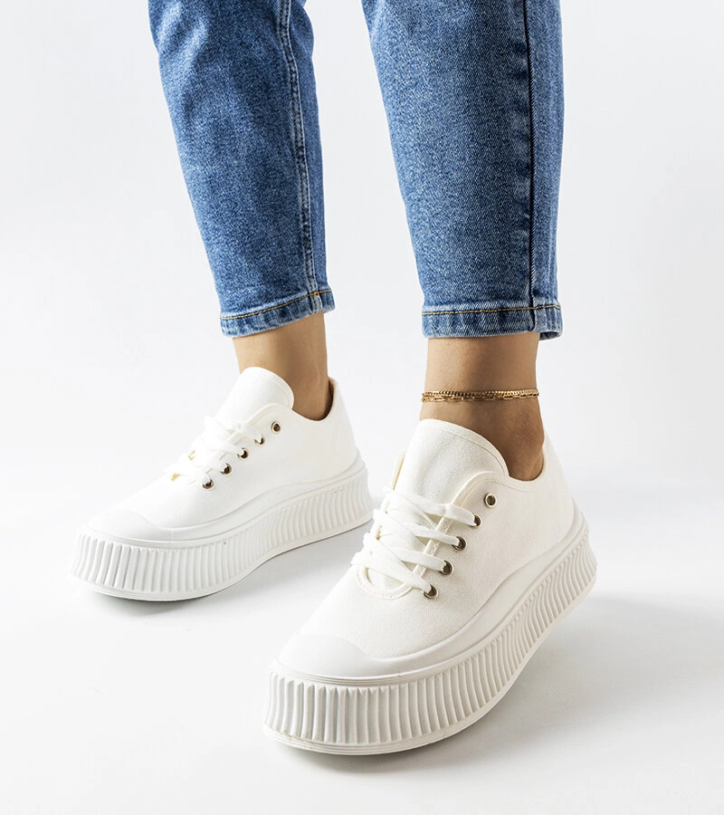 Bílé tenisky Wallace s hrubou podrážkou