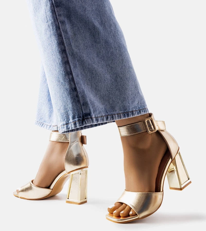 Zlaté sandály Marlens na jehlovém podpatku