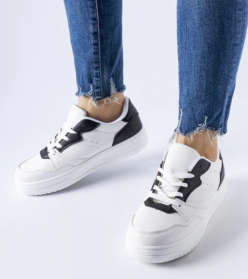 Bílé tenisky s černým akcentem Fournie