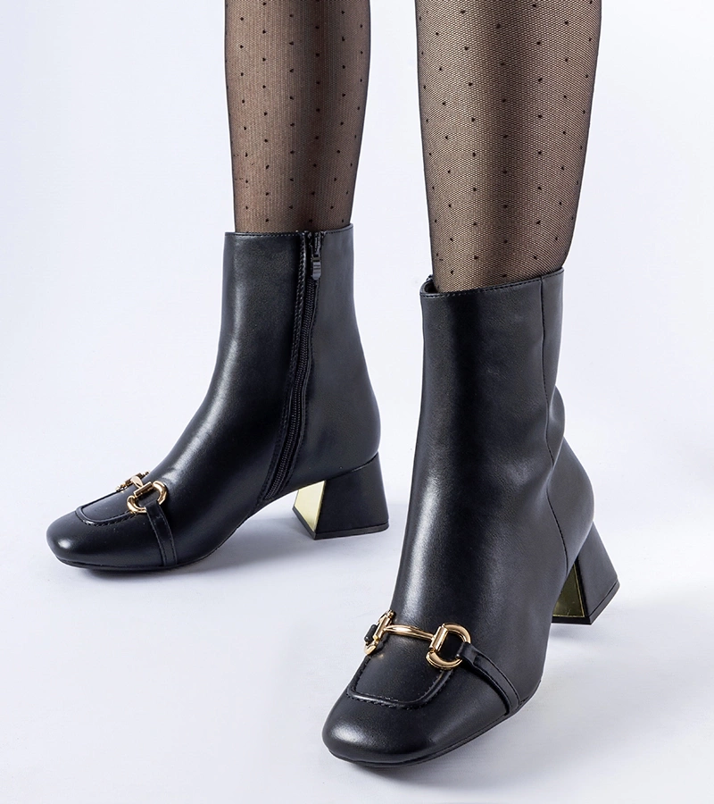 Černé kotníčkové boty na podpatku Cheney 1063 BLACK