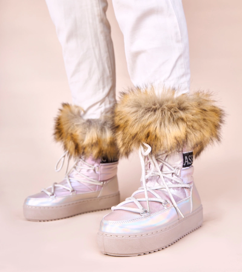 Stříbrné sněhule s růžovým nádechem šněrovací s kožíškem Alison