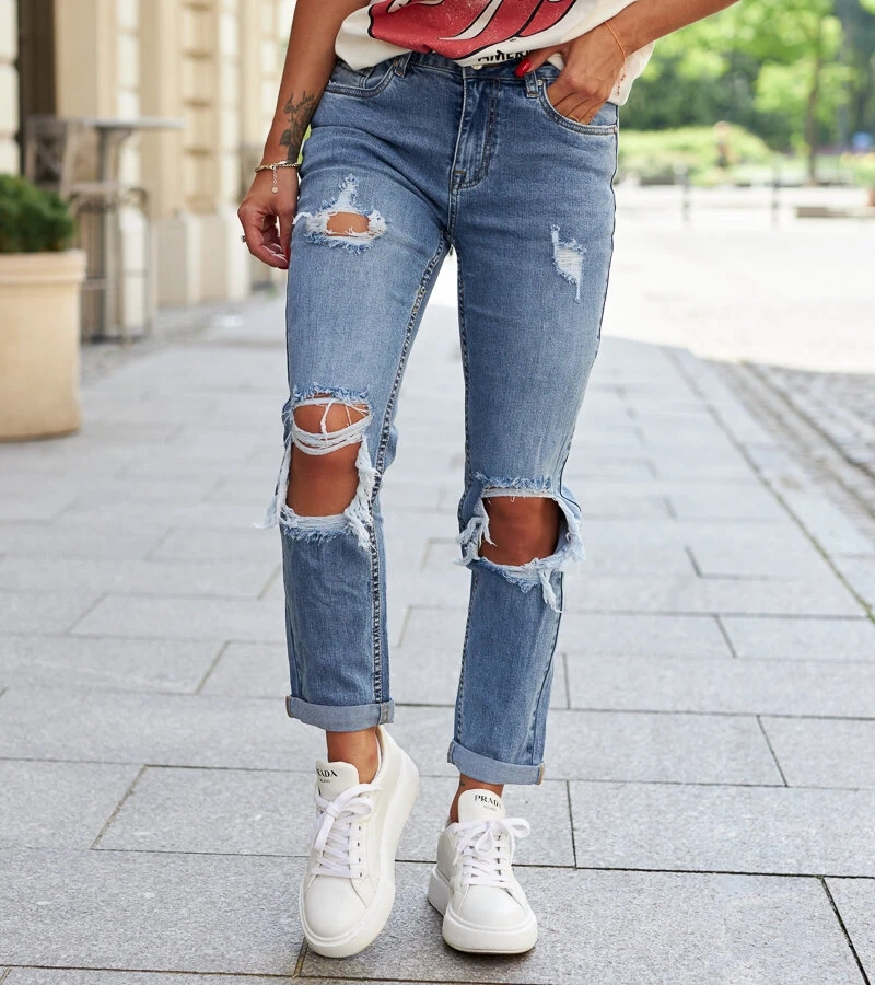 Džíny mom fit s oděrkami Forconese