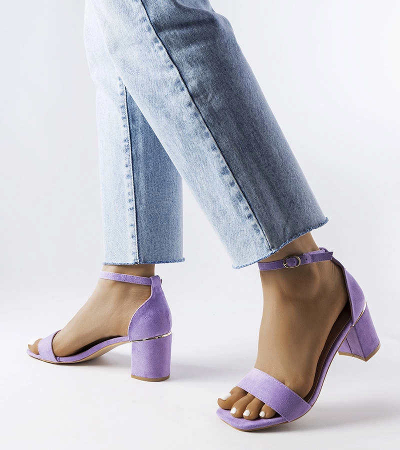 Fialové sandály Dara na nízkém podpatku
