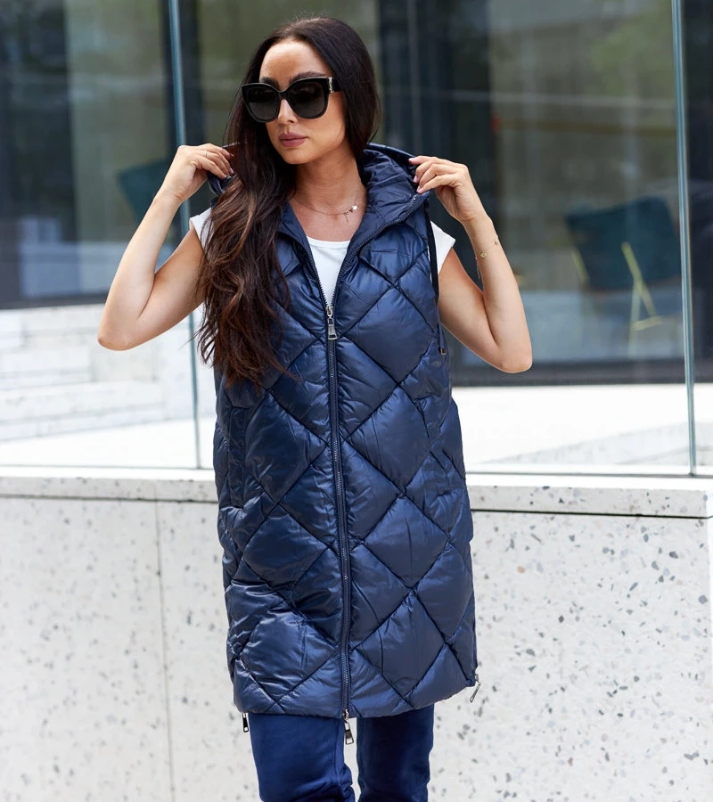 Námořnicky modrá dlouhá lesklá vesta Bondo