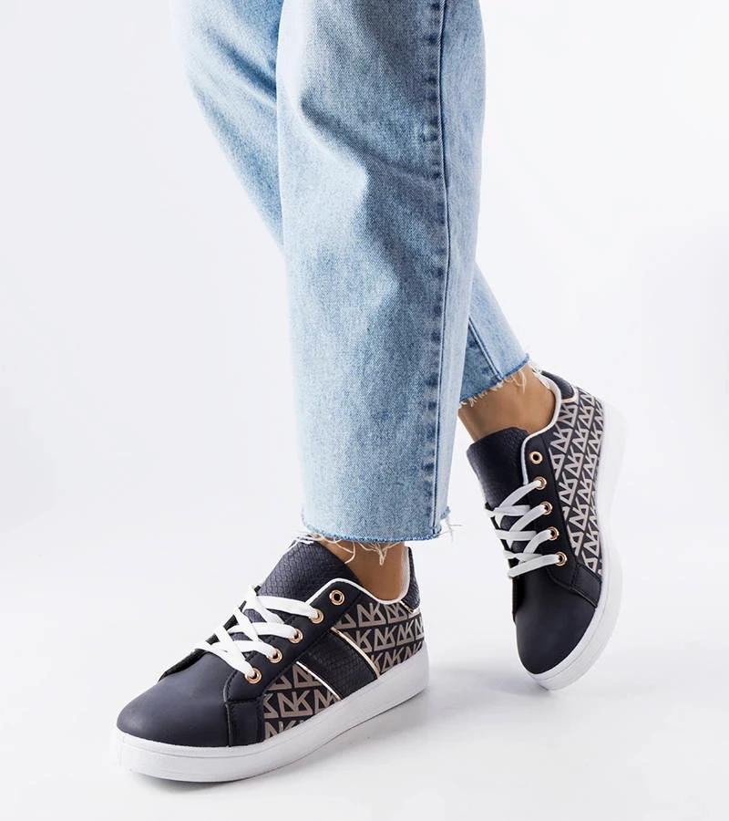 Bílé tenisky na platformě od Lanoie