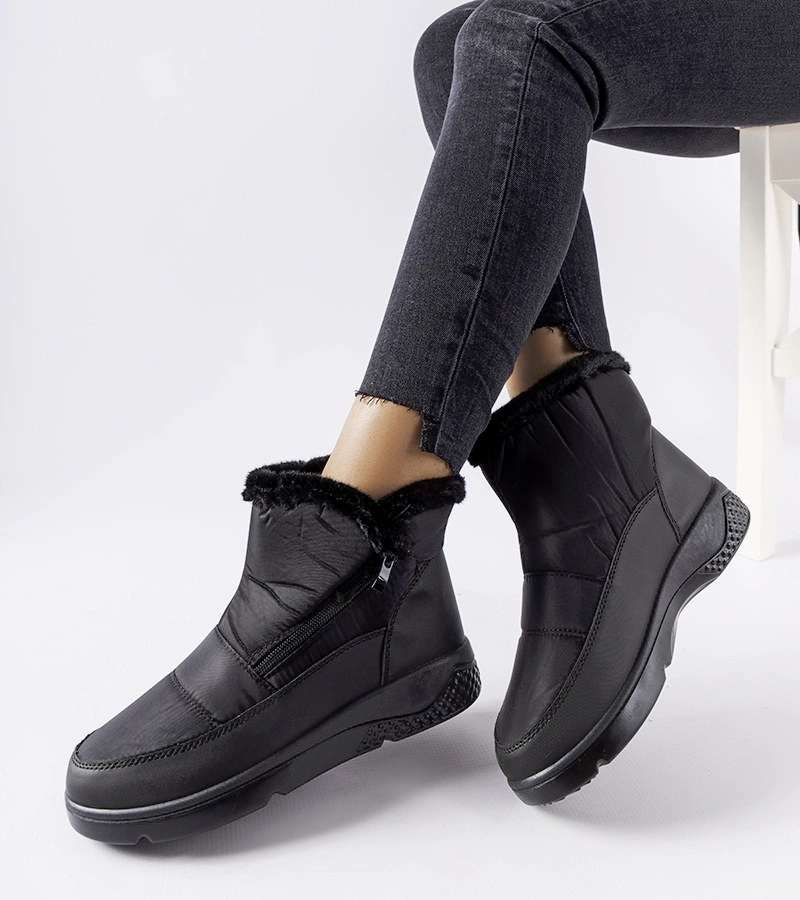 Černé zateplené sněhule se zipem Judithe