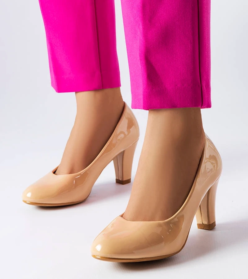 Béžové lakované lodičky Burkett