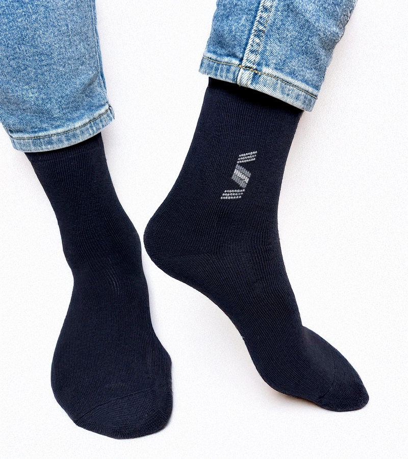 Černobílé teplé ponožky Sella