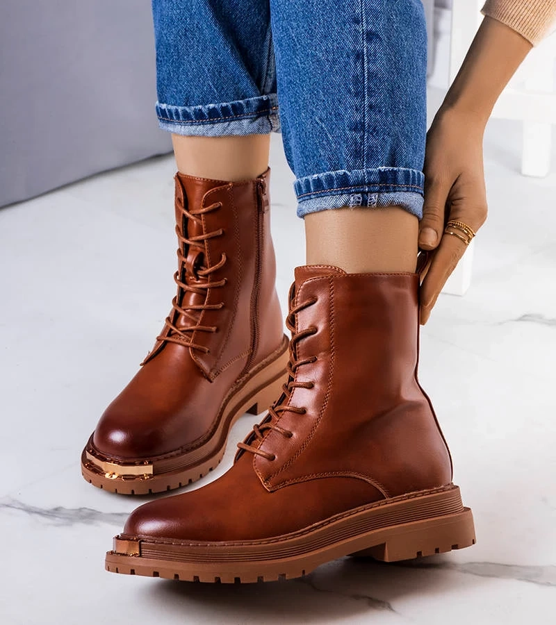 Hnědý izolovaný boty Vanta