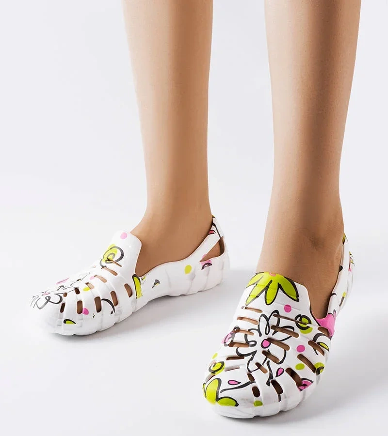 Bílé gumové žabky se vzorem Finley