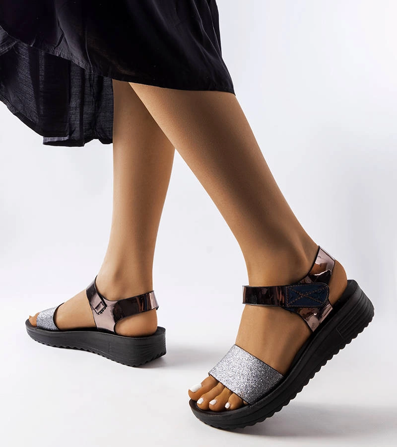 Šedé sandály na klínovém podpatku Blask