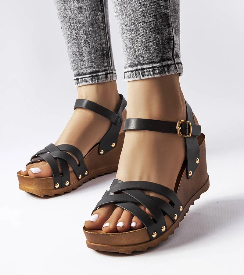 Černé sandály Audric na platformě