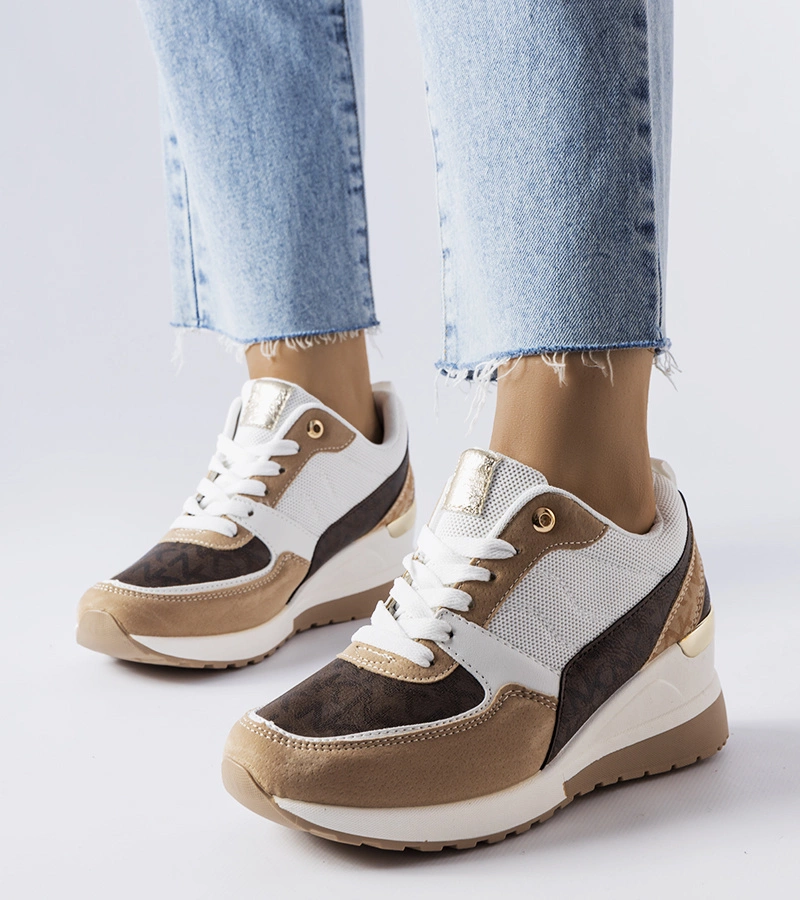 Hnědobílé tenisky s podpatky Fongemie