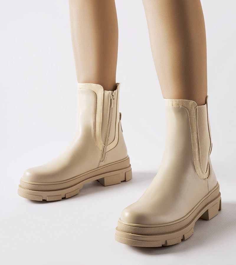 Béžové trapery na masivní podrážce Torina