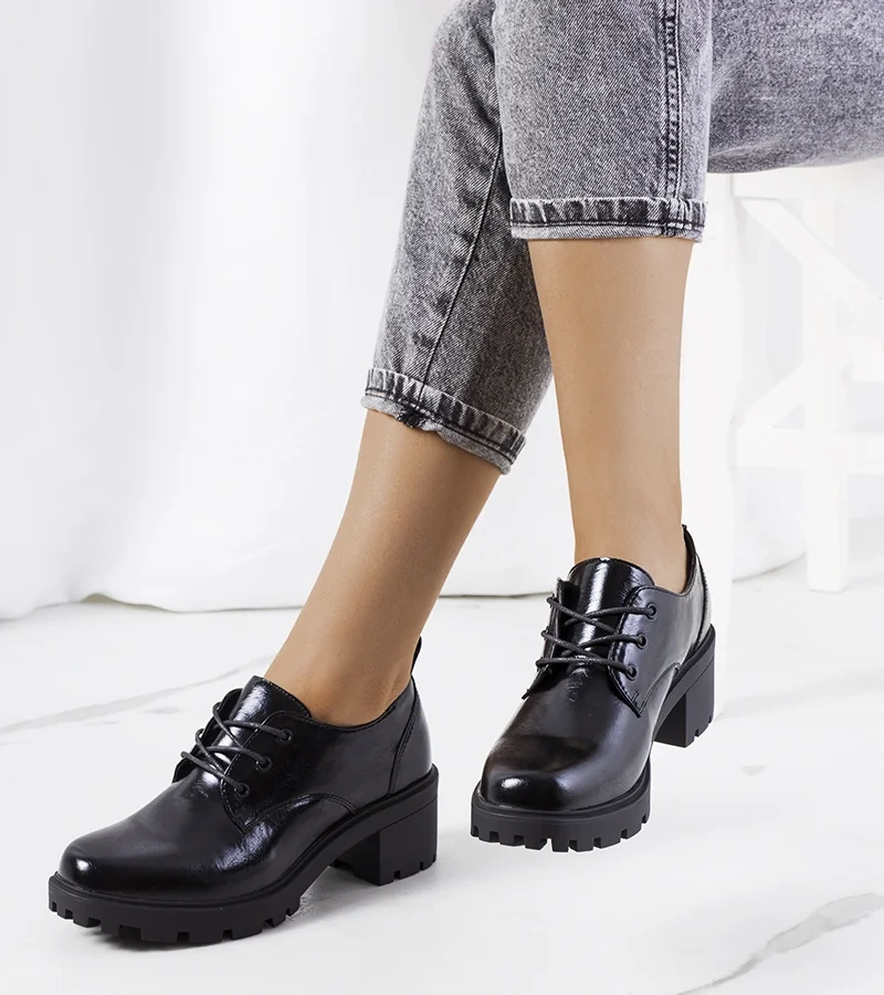 Černé polobotky Vance na hrubém podpatku