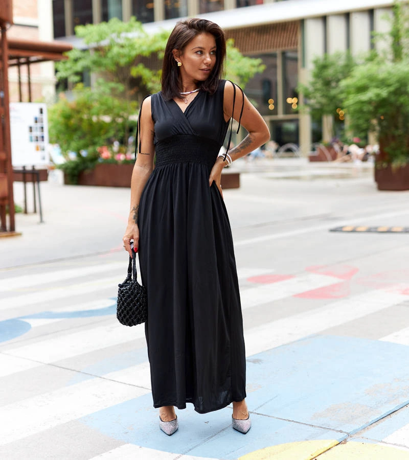 Černé maxi šaty se záhyby Petrona