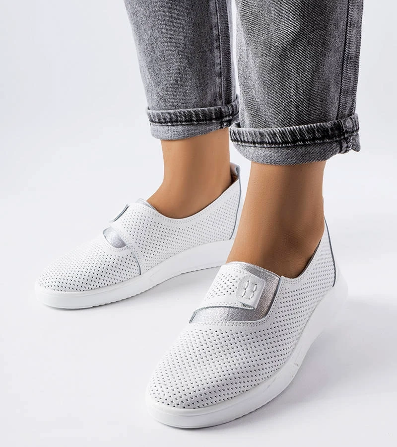 Bílé kožené perforované tenisky Ethels