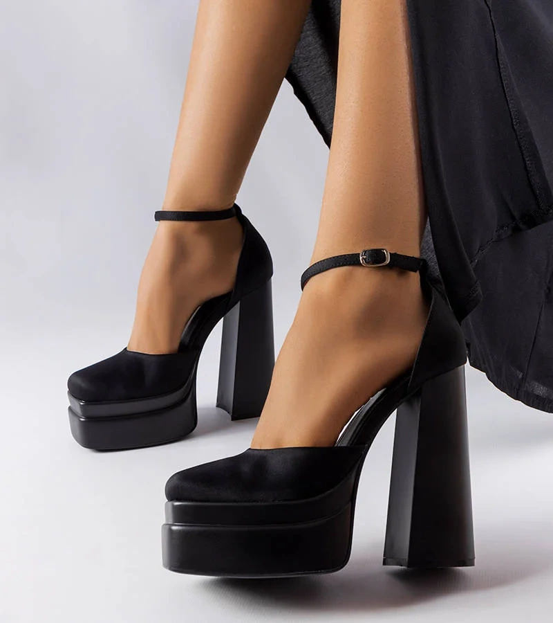 Černé lodičky Romines na vysokém jehlovém podpatku