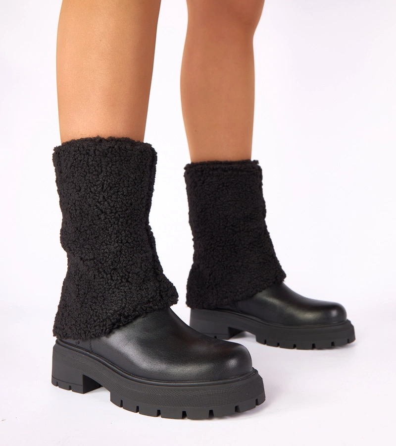 Černé kotníkové boty s ohrnutým textilním svrškem Darlene