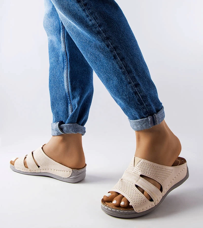 Béžové lehké žabky na platformě Olivia