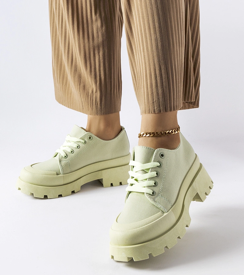 Zelené polobotky na masivní podrážce Pointe