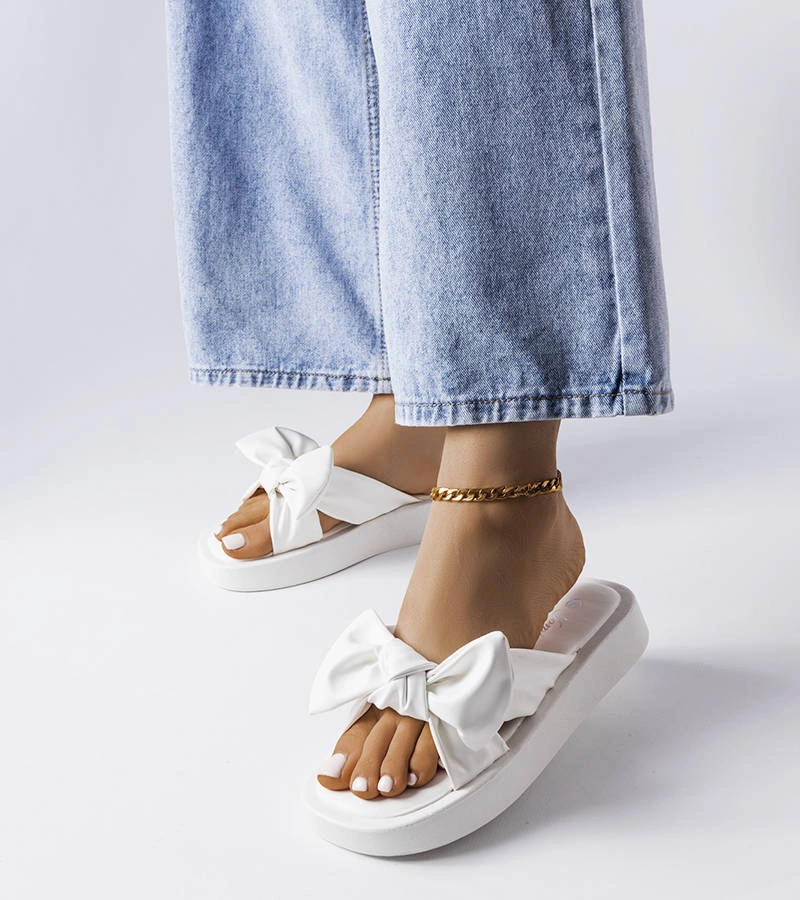 Bílé žabky na platformě s mašlí Edvard