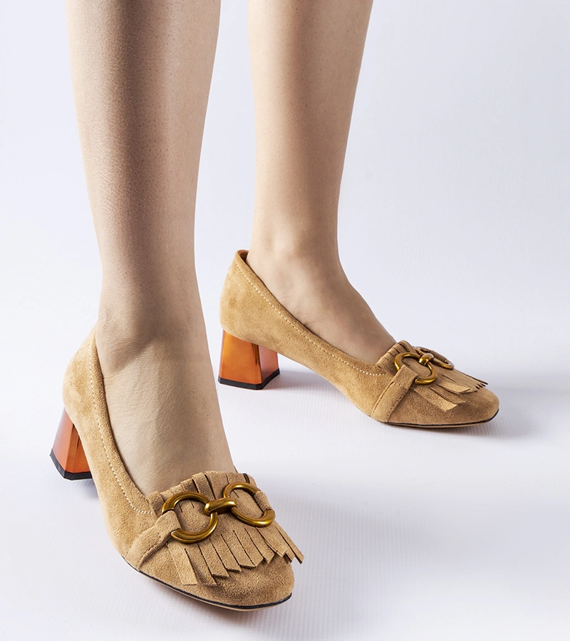 Bežové lodičky na sloupku Basso