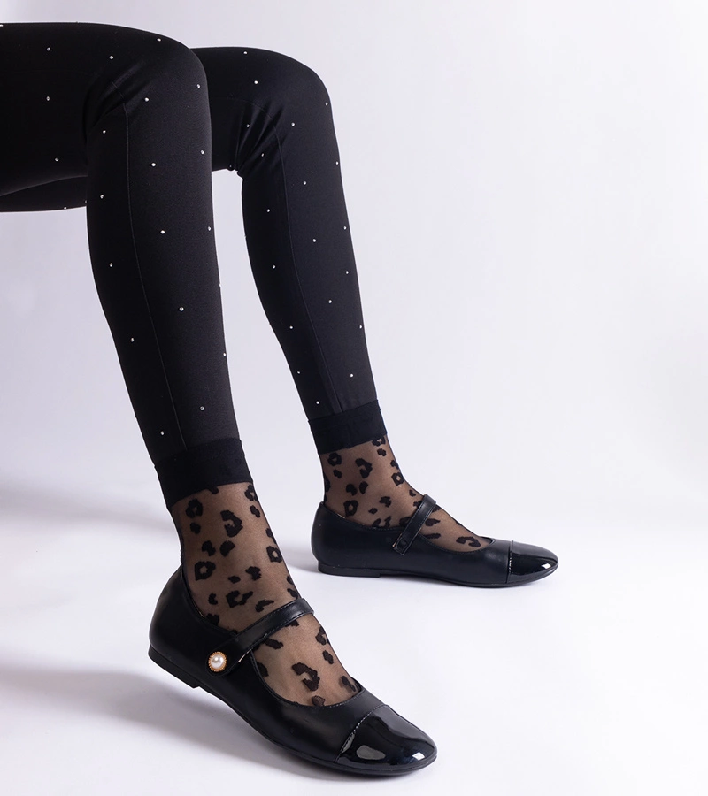 Černé baleríny s lakovanou špičkou na suchý zip Jaures