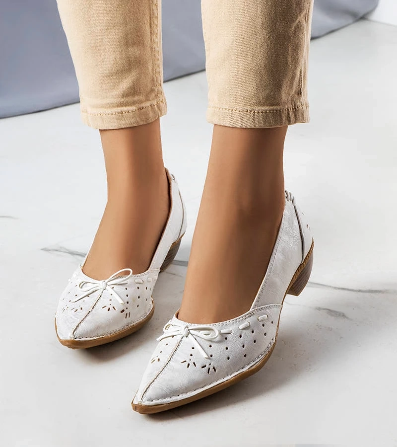 Bílé baleríny Glazko